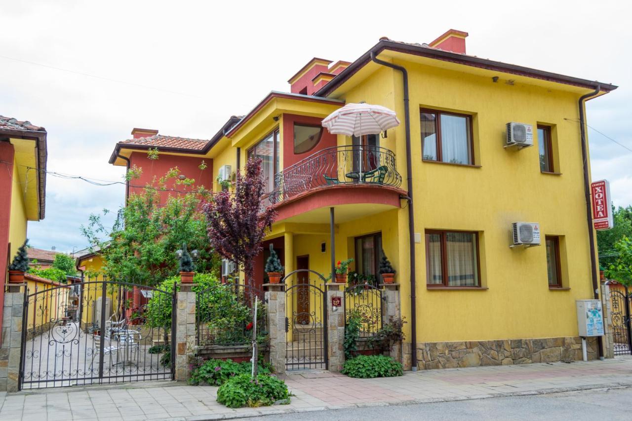 פאבל באניה Family Hotel Kavrakovi מראה חיצוני תמונה