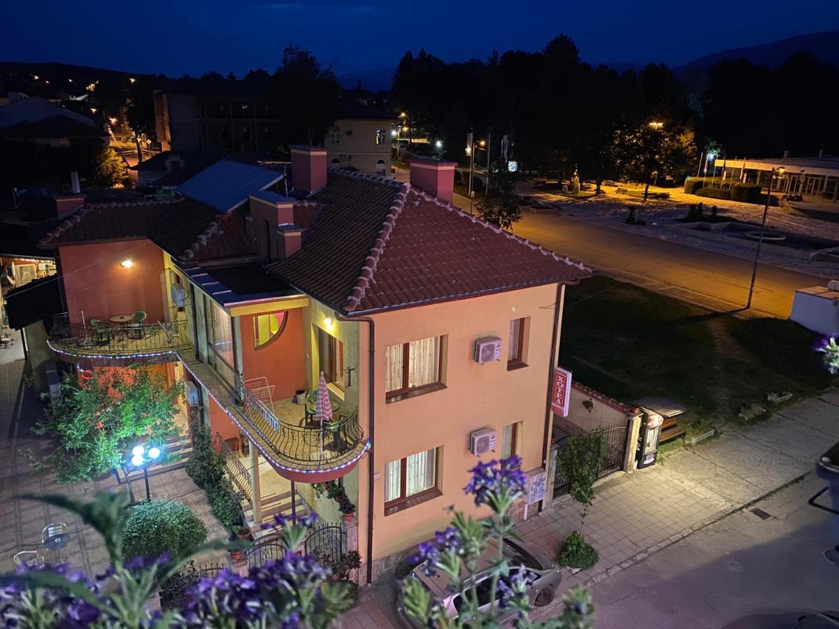 פאבל באניה Family Hotel Kavrakovi מראה חיצוני תמונה