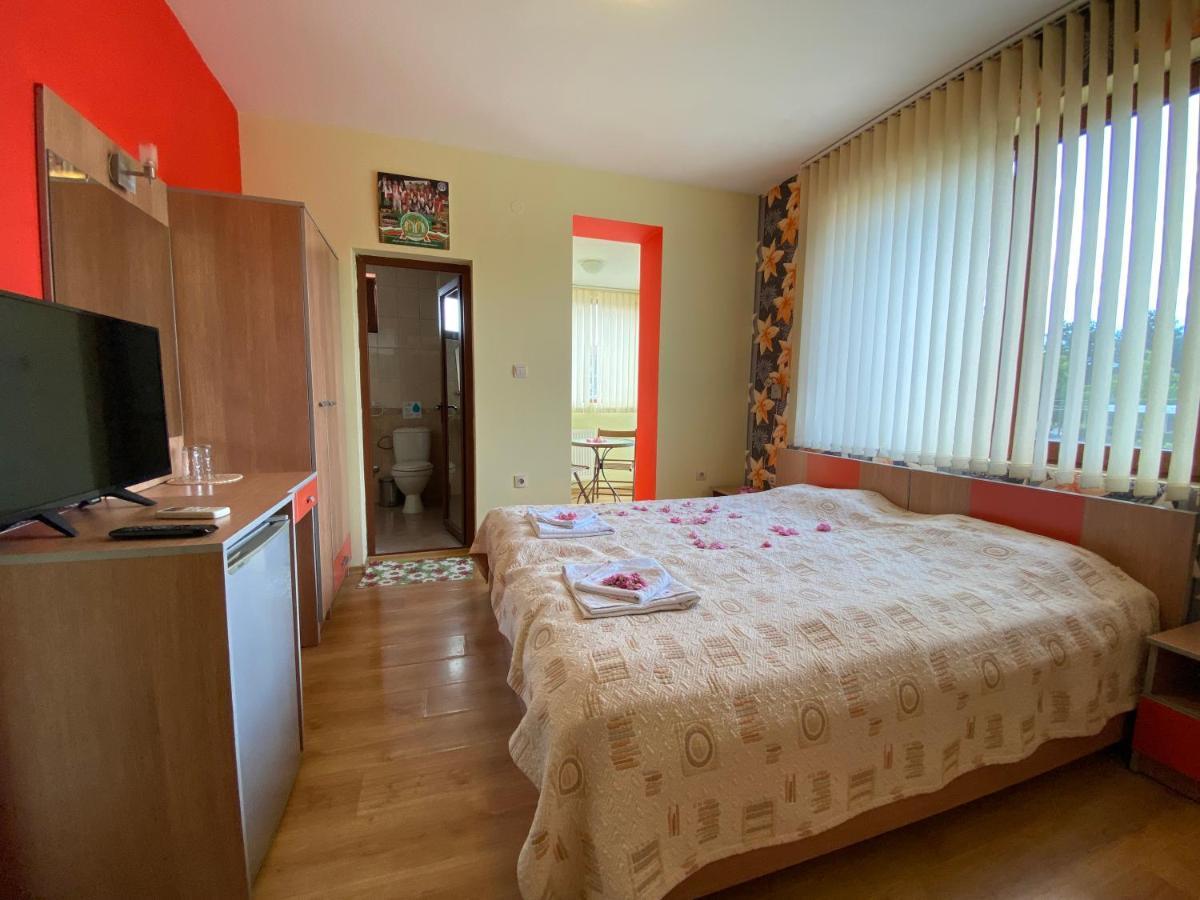 פאבל באניה Family Hotel Kavrakovi מראה חיצוני תמונה