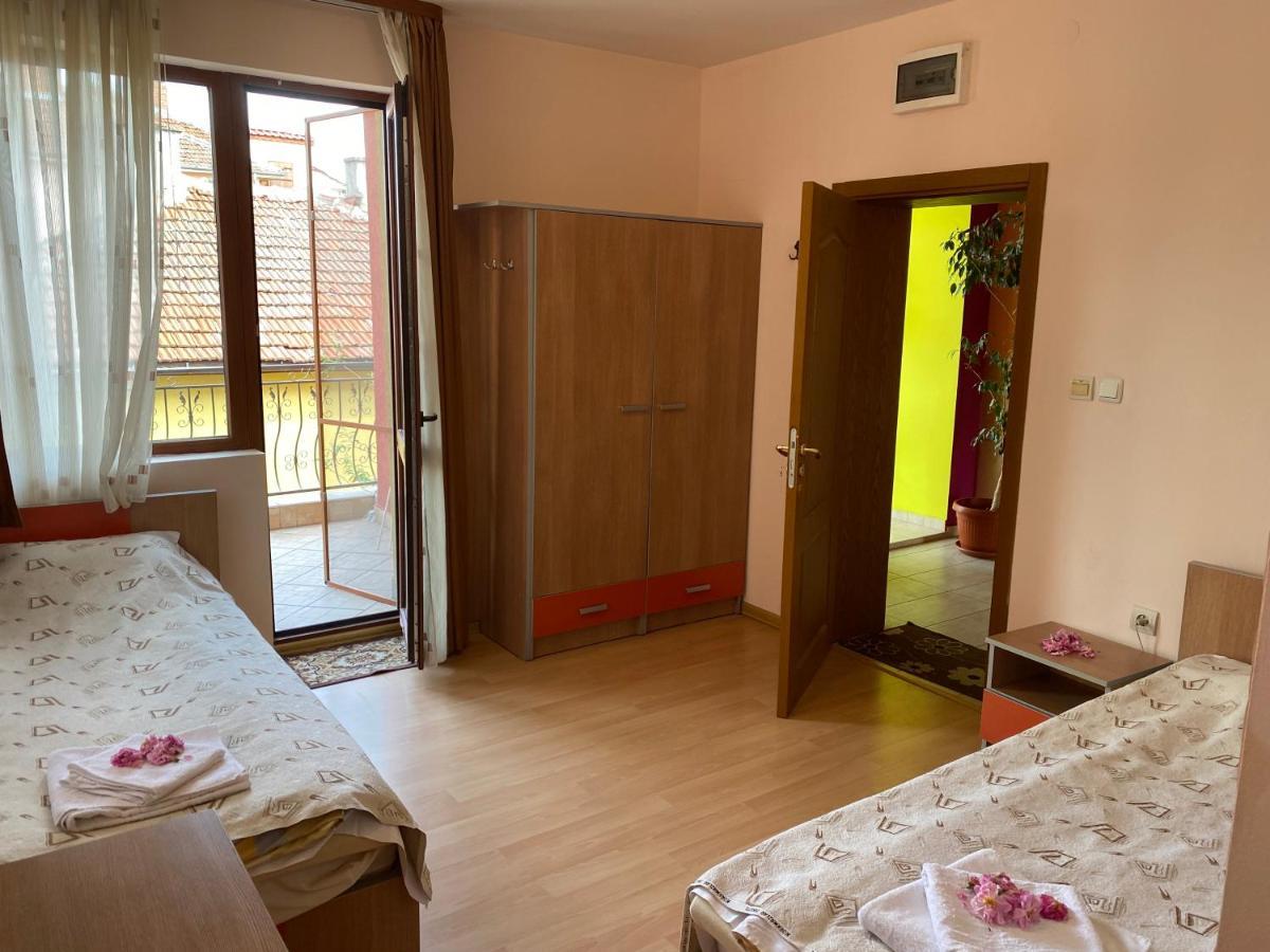 פאבל באניה Family Hotel Kavrakovi מראה חיצוני תמונה
